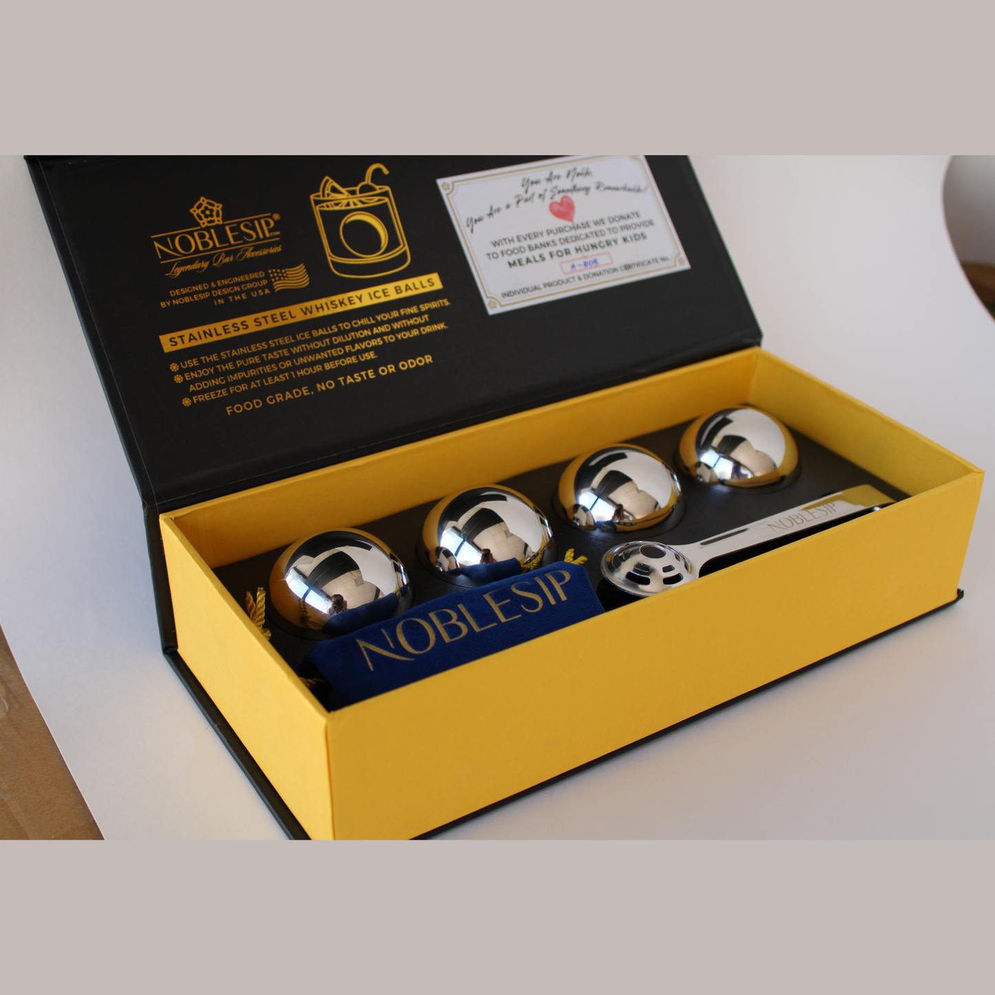 Whiskey Chilling Ice Balls Set