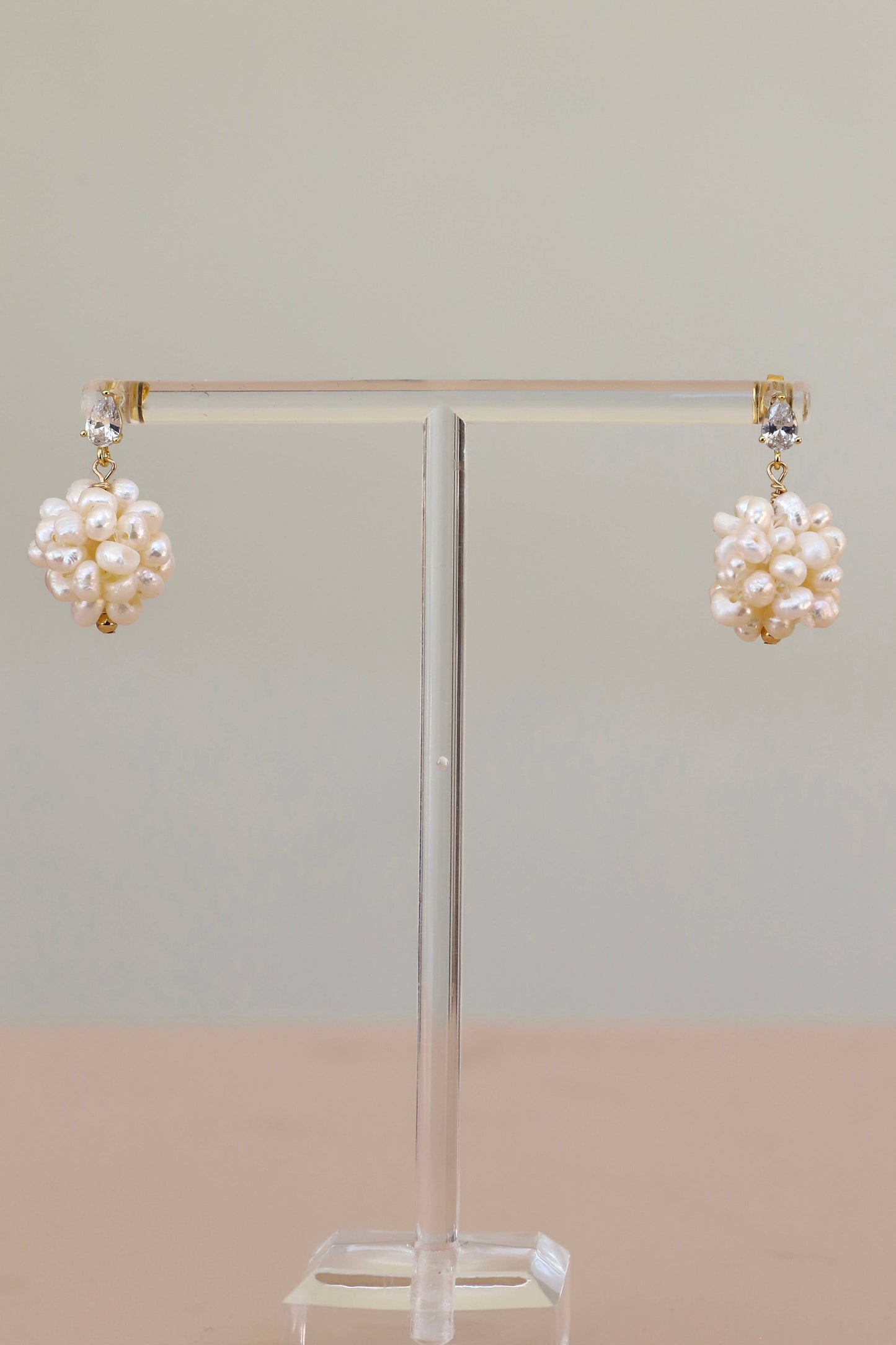 ELLE PEARL CLUSTER EARRINGS