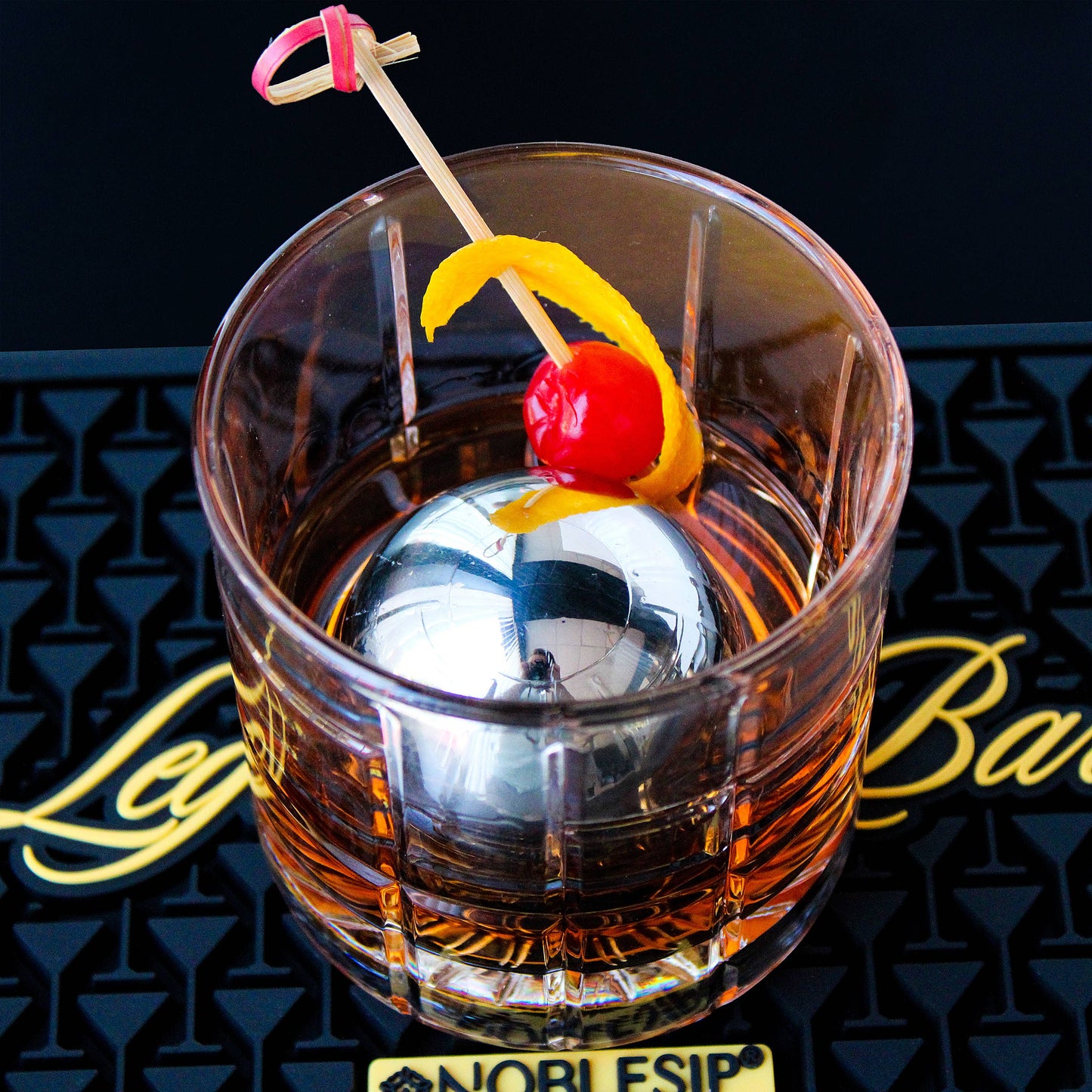 Whiskey Chilling Ice Balls Set