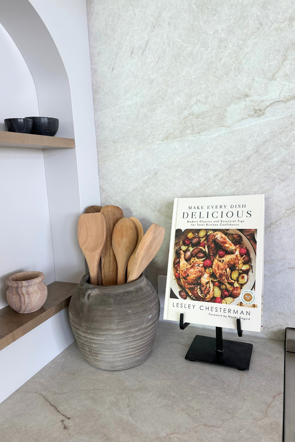 Easel Stand Dual Arm Black Iron