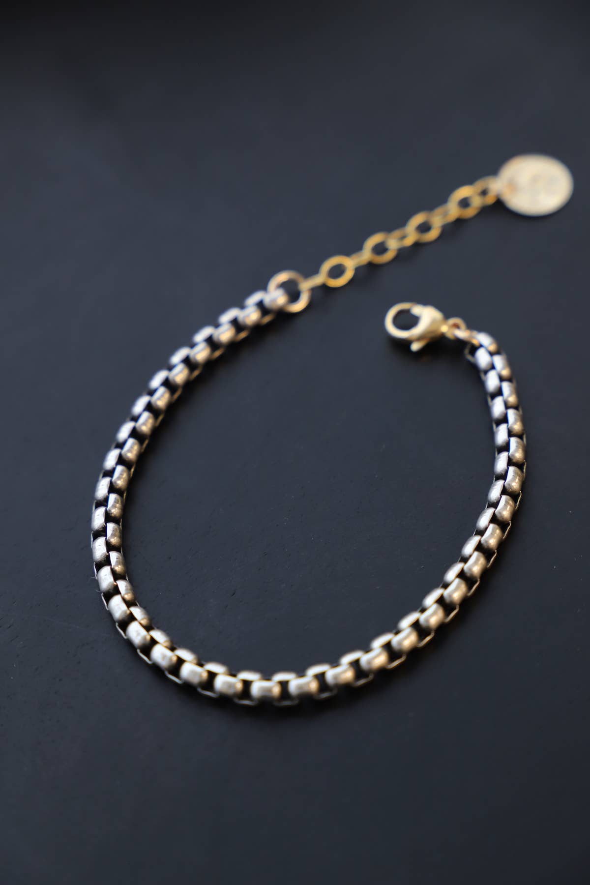 NOVA ANTIQUE SILVER ROUND BOX CHAIN BRACELET
