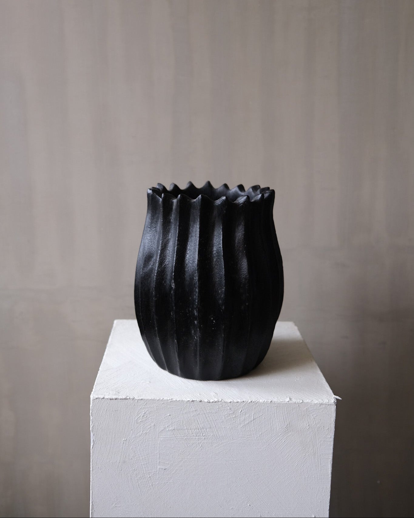 Tulip Bowl Black