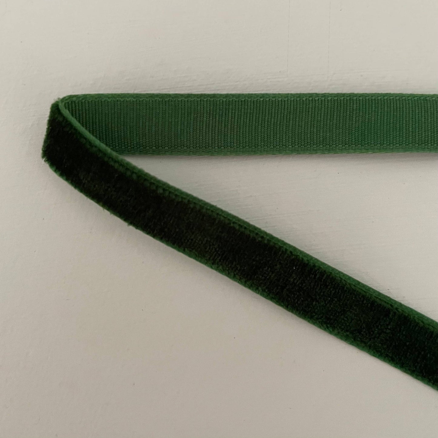 1 3/4"-2" brass flared bell ornament 16 colors velvet ribbon